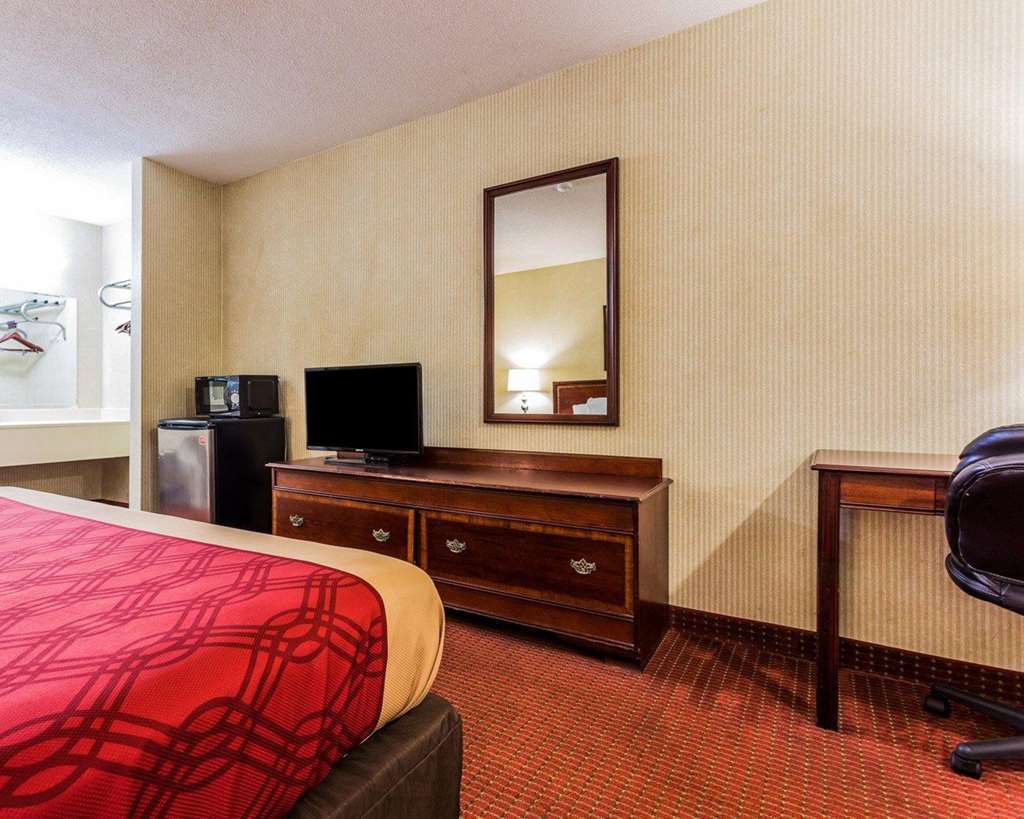 Econo Lodge Inn & Suites Matthews - Charlotte Номер фото