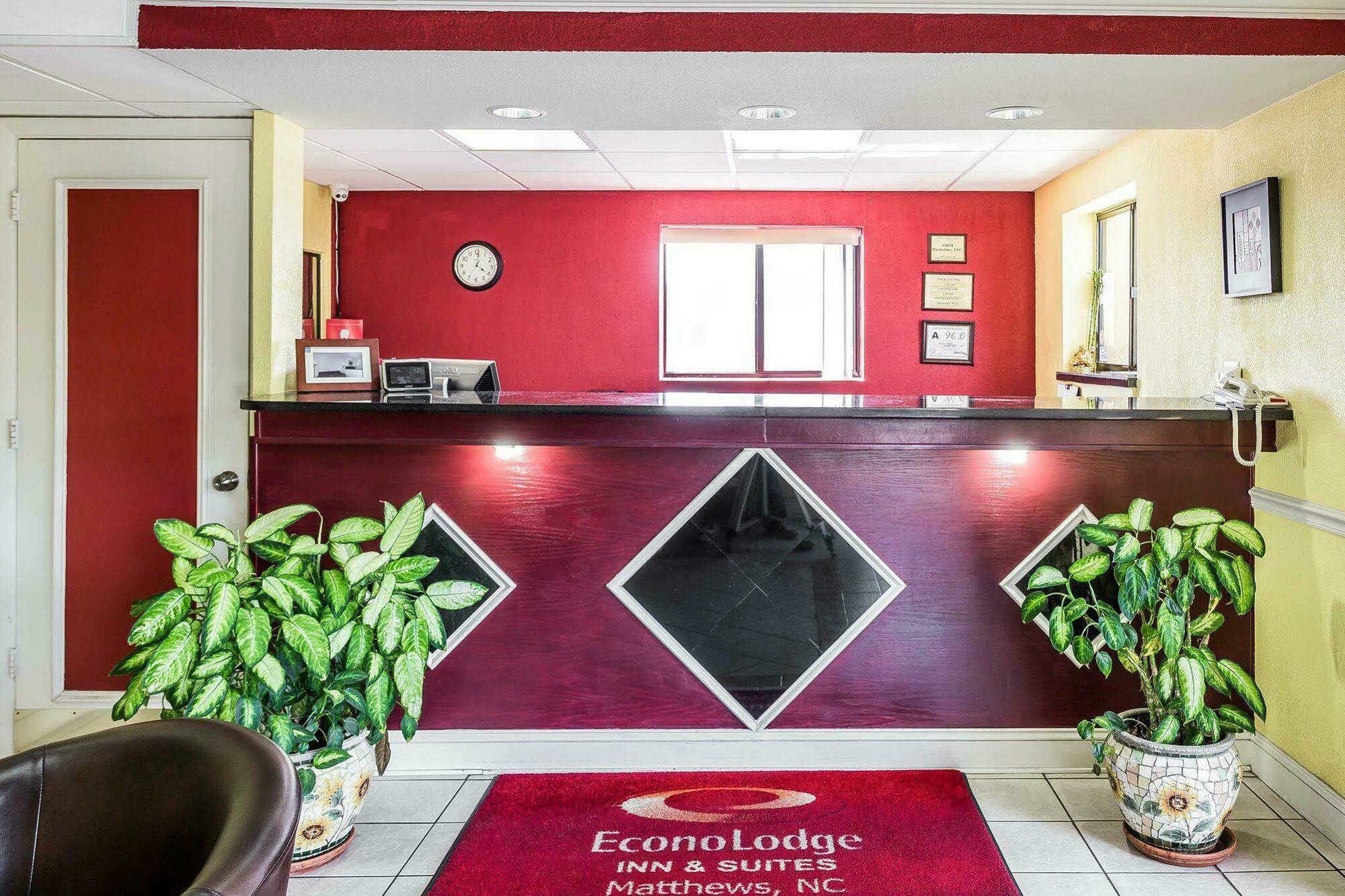 Econo Lodge Inn & Suites Matthews - Charlotte Экстерьер фото