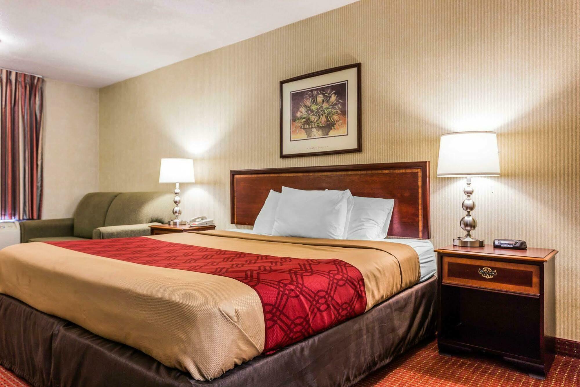 Econo Lodge Inn & Suites Matthews - Charlotte Экстерьер фото