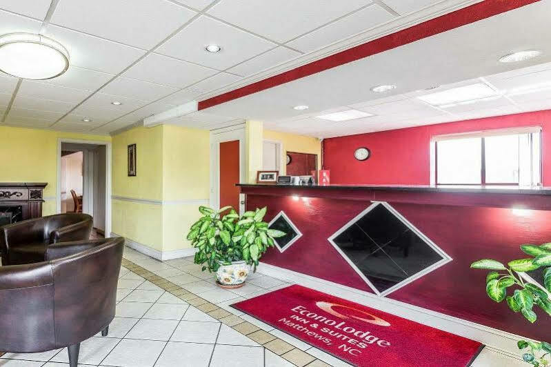 Econo Lodge Inn & Suites Matthews - Charlotte Экстерьер фото